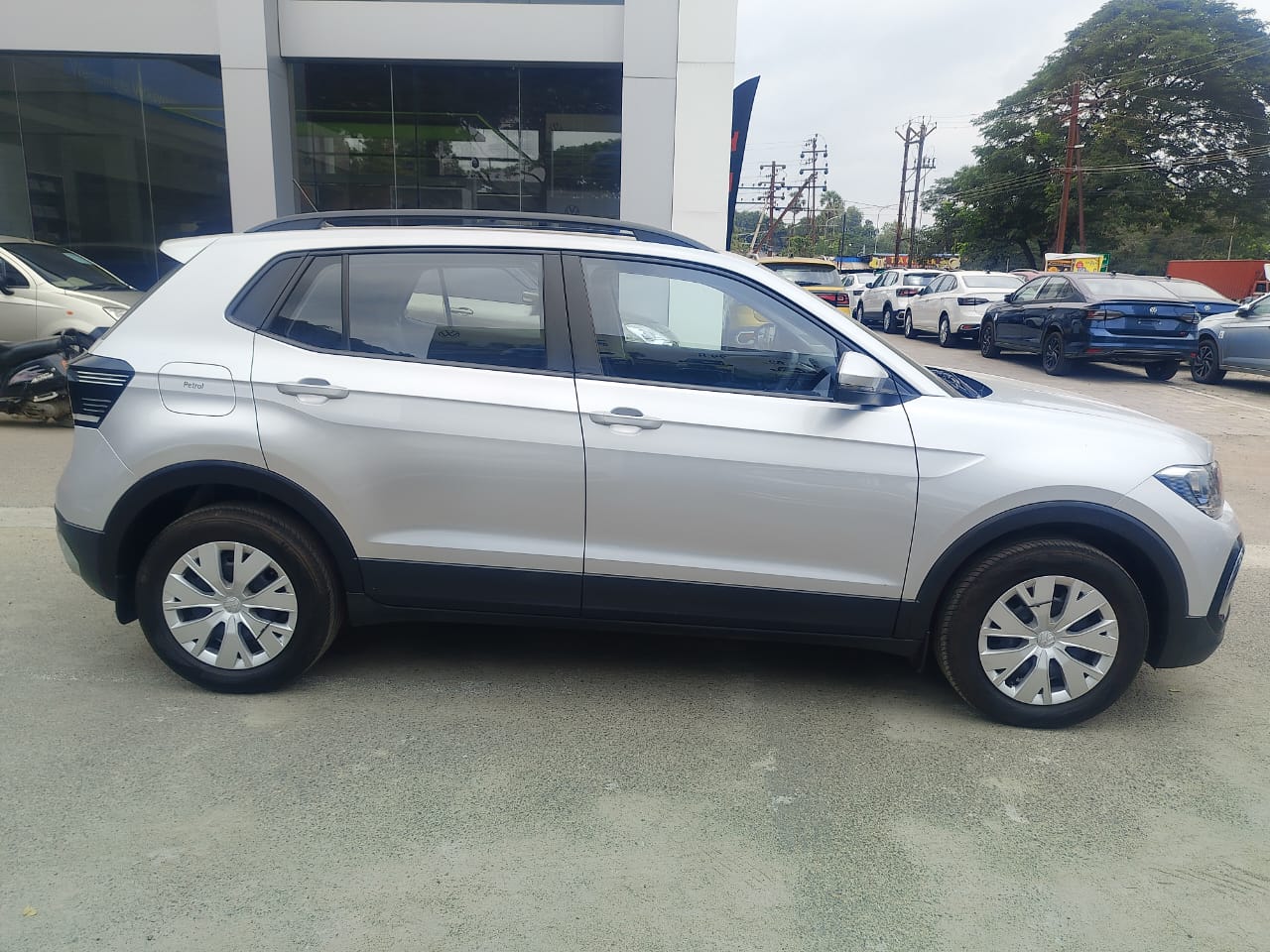 Volkswagen Taigun Comfortline 1.0 Tsi Mt Facelift